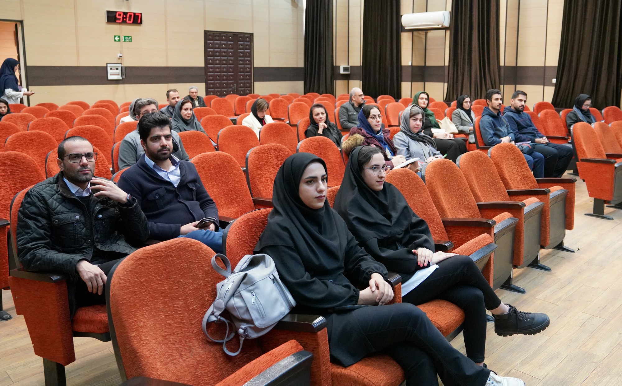 آشنایی با اصول GLP در صنعت داروسازی 